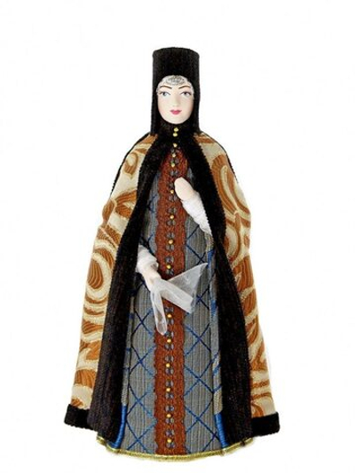 Кукла коллекционная фарфоровая в ездовом костюме царицы.