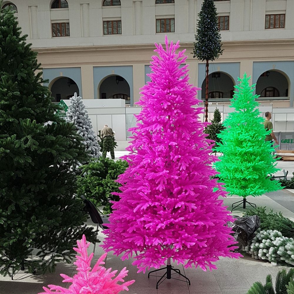 Искусственная елка «Фэнтези фуксия» (Литая хвоя) от 1,5 м до 3 м
