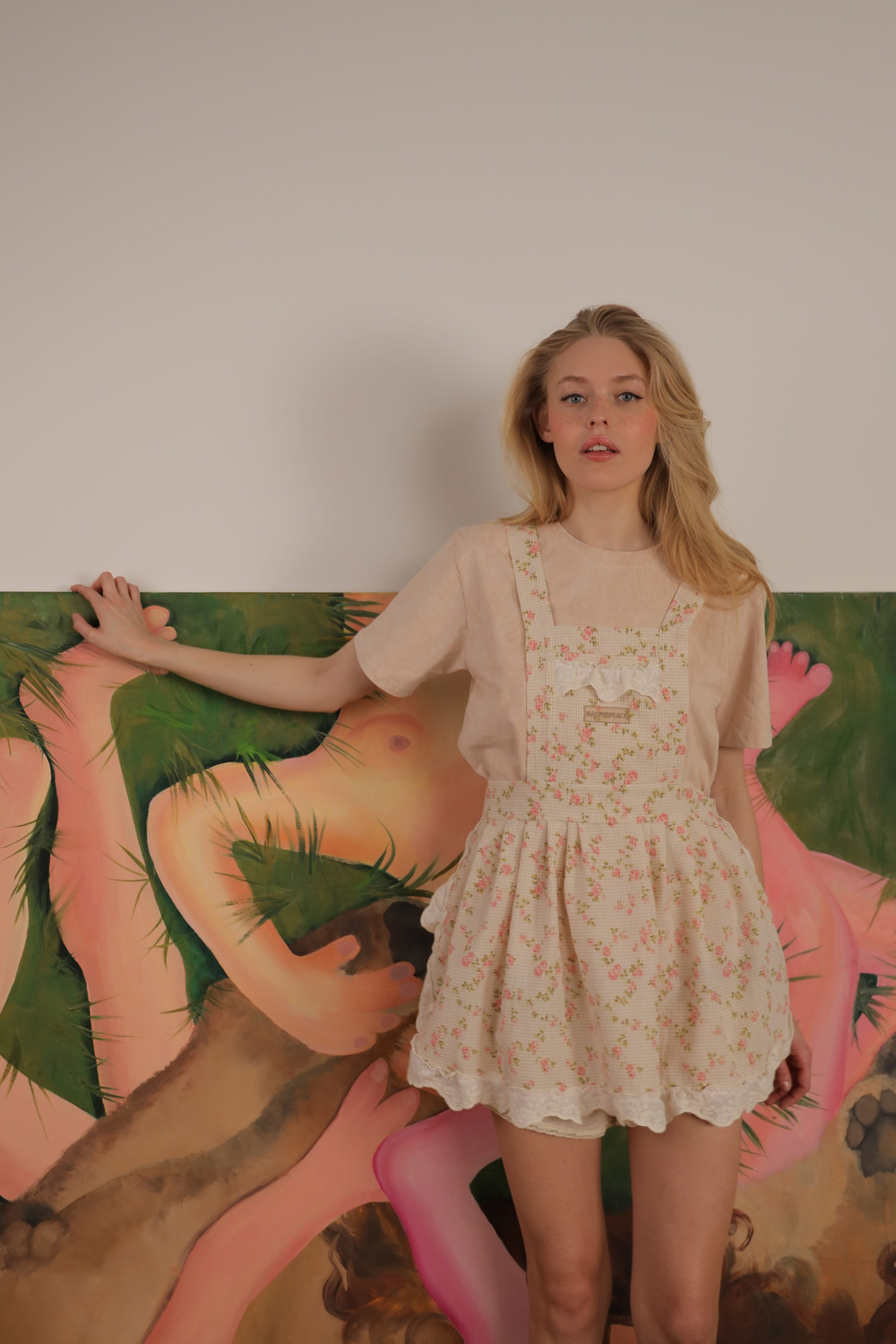 Футболка с фартуком в клетку