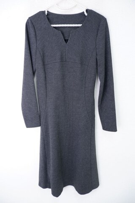 Платье элегантное 44 размер