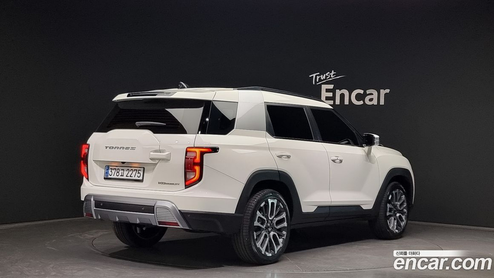 KG Mobility (Ssangyong) Torres Бензин 1.5 2WD (08.2023)