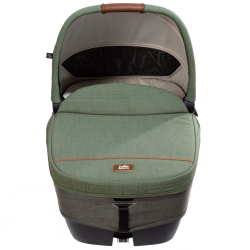 Детское автокресло Joie Calmi