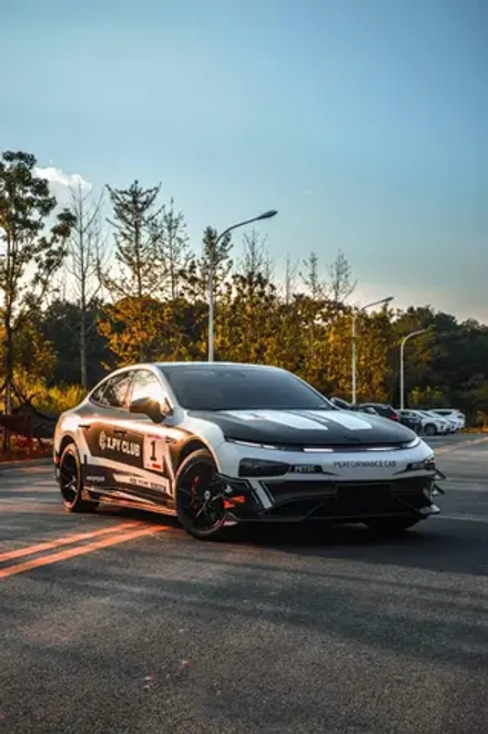 Карбоновый обвес для Xpeng P7 2020-2024 Хпенг