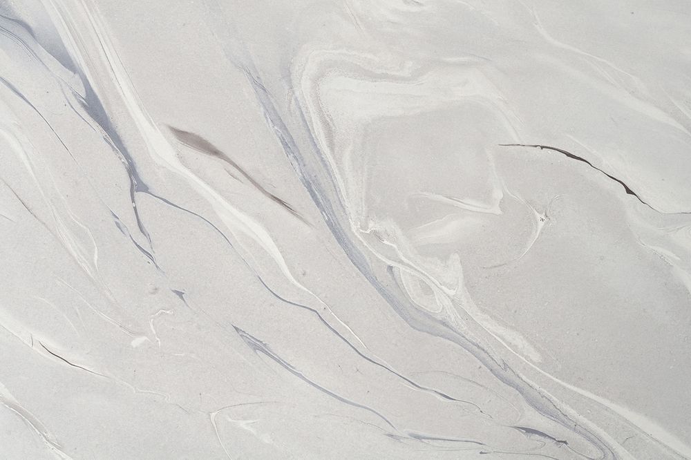 "Женева" интерьерный стол из HPL шестиугольный, D50, H35, цвет "мрамор пепел", каркас из стали белый муар