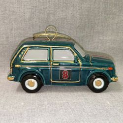 Фарфоровая ёлочная игрушка Внедорожник 2121 Спорт