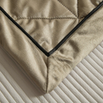 Велюровое покрывало в клетку с наволочками OVL030