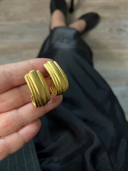 Крупные матовые клипсы MONET