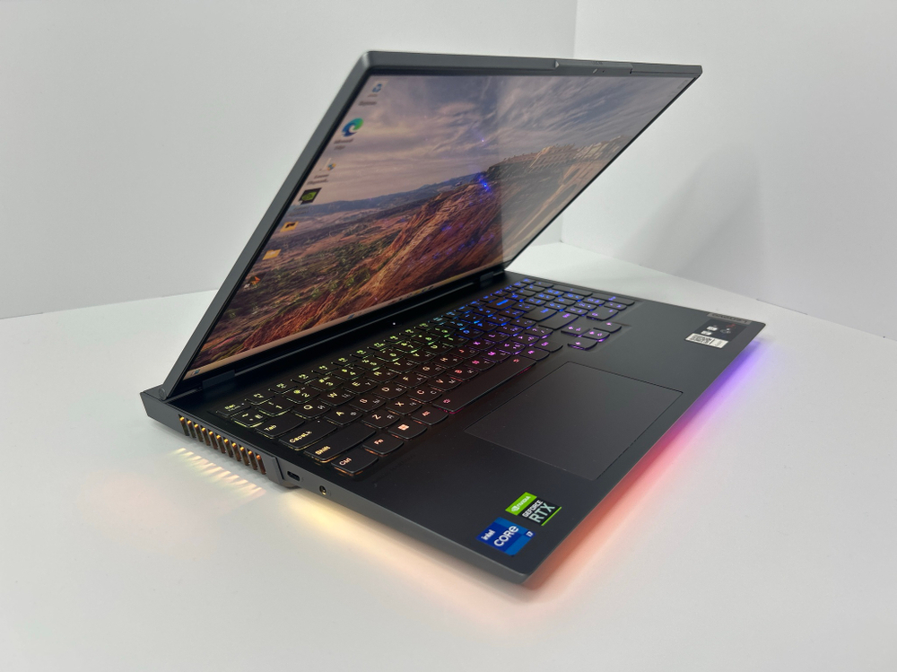 Ноутбук Lenovo Legion 7 16ITHG6 (82K600AURU) 16"/Intel Core i7-11800H/RAM 32GB/SSD 1024GB/nVidia GeForce RTX 3080 16GB/IPS/2560*1600/Windows 11/Подсветка кл-ры: RGB/серый. Состояние: A1