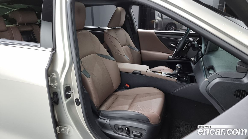 Lexus ES300h 7 Generation Executive (09.2022)