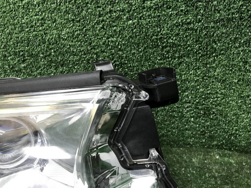 Фара правая Toyota Land Cruiser 200 (15-21) LED