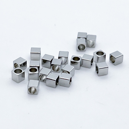 Бусина, сталь, размер 3*3 мм, цена за 10 шт