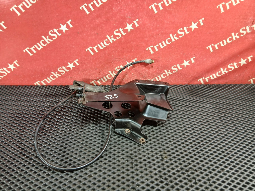 Кронштейн бачка гура