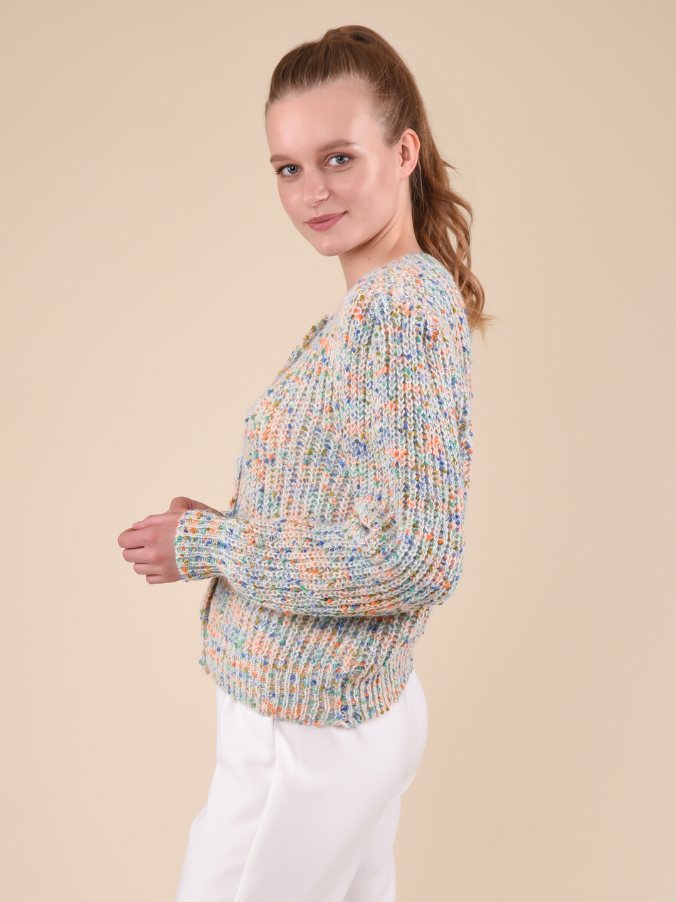 Свитер женский