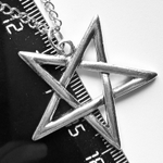 Кулон "Сатанинская пентаграмма" (36х34мм) на цепочке под серебро. Бижутерия, украшения на шею.