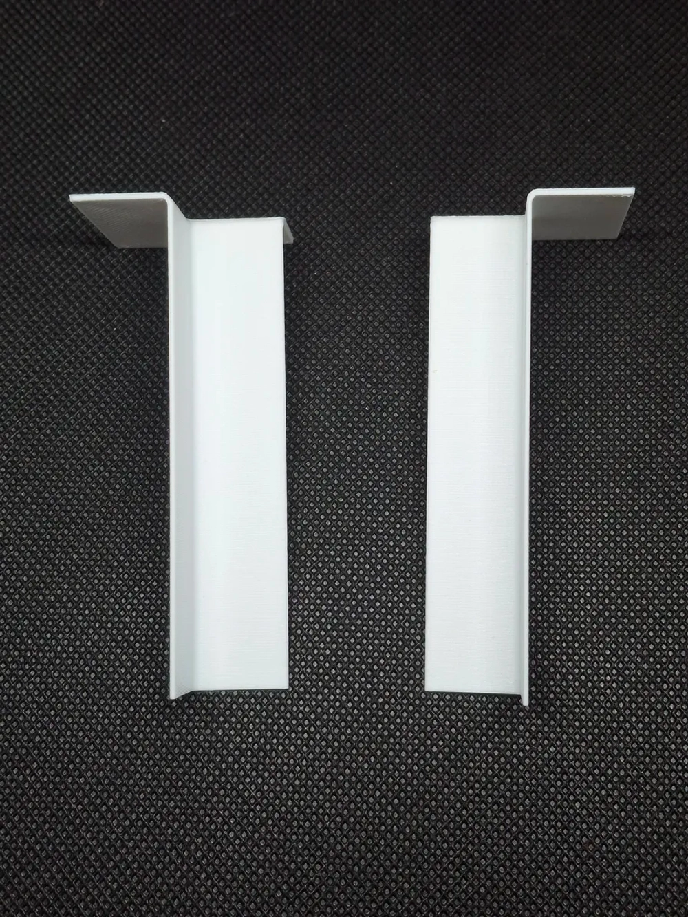 Внутренний угол для плинтуса 60*12 мм - 4 шт.