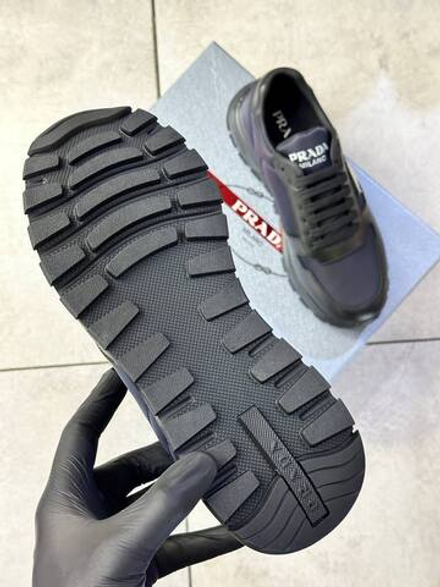 Кроссовки Prada