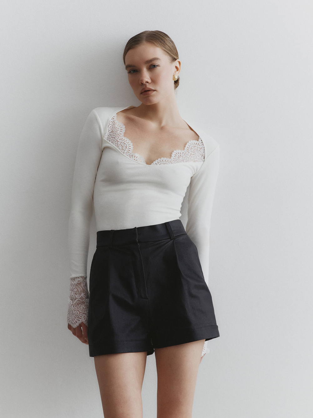 Лонгслив `Муза`, цвет белый