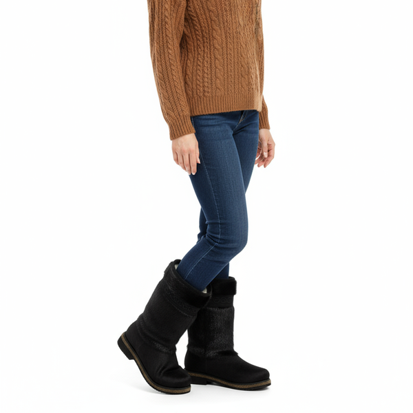 Унты женские из меха нерпы и кожи