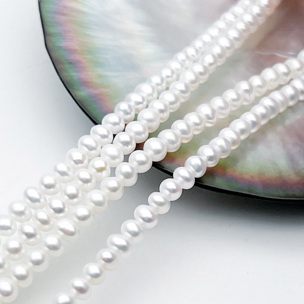 Жемчуг Микро бусины (высокое качество!), размер около 4,2 мм, цена за отрезок 19 см (1/2 нити)