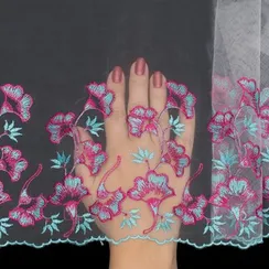 Вышивка на сетке ментол/фуксия 21 см (правая)