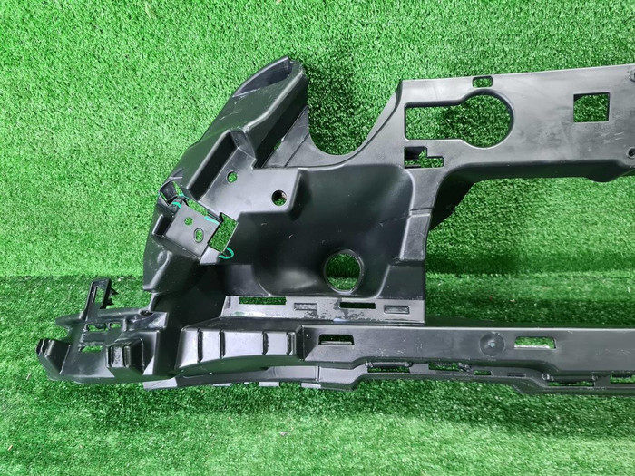 Кронштейн переднего бампера Mercedes GLE C292 (2015-2019)