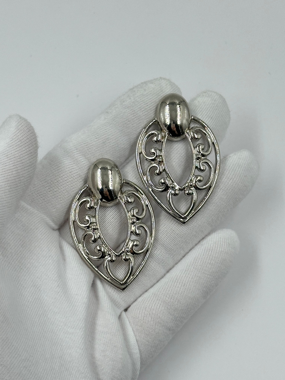 Крупные серьги Avon