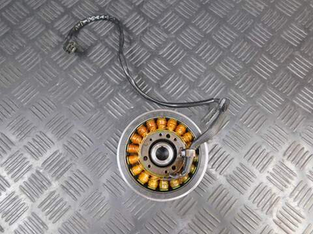 Генератор Kawasaki ZZR 400 98 053025