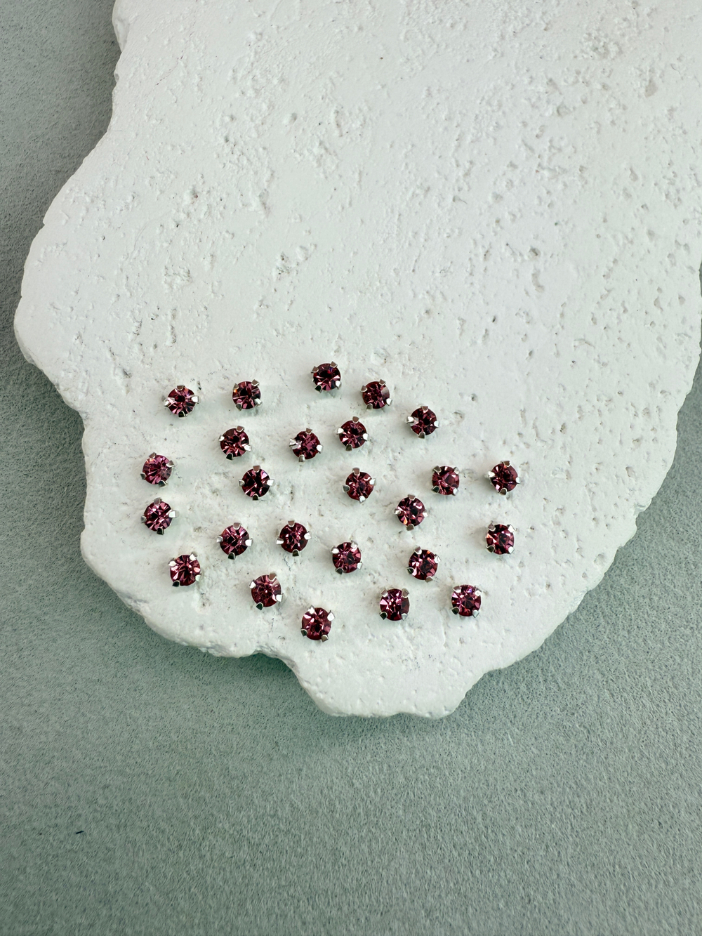 Шатоны 4 мм, Роза в серебре, 25 шт