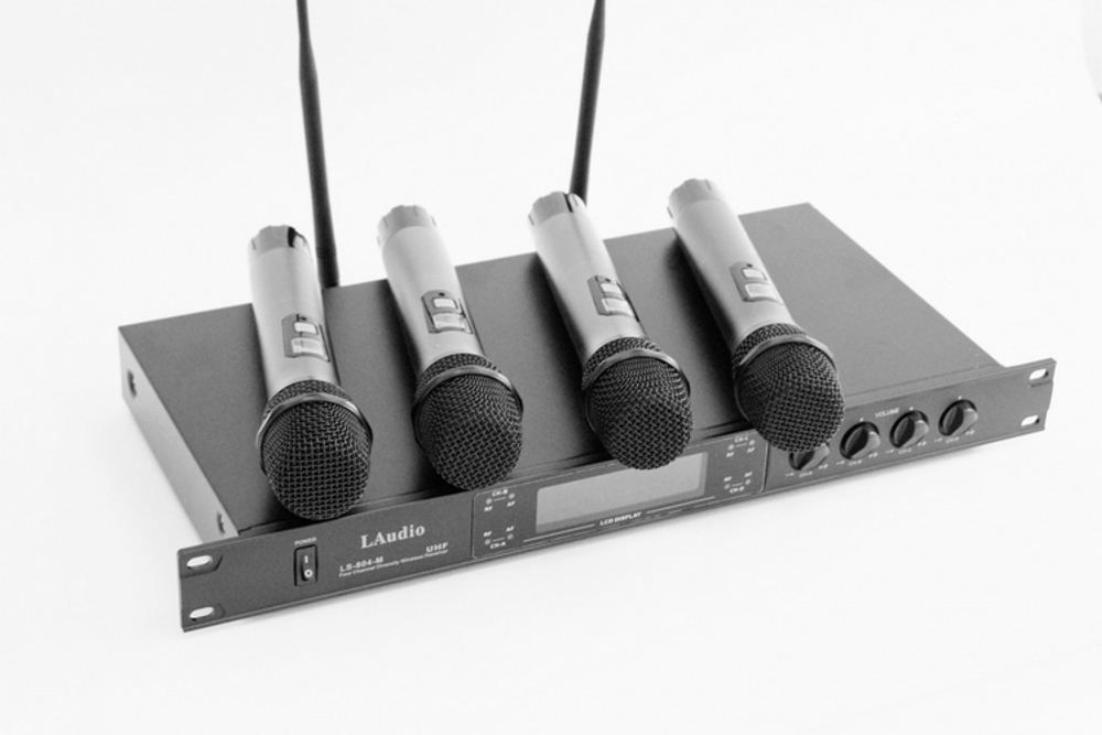 Радиосистема с ручным микрофоном LAudio LS-804-M