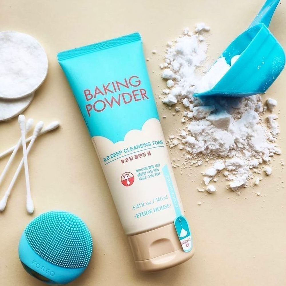 Очищающая пенка для снятия ББ-крема с содой Etude House Baking Powder B.B Deep Cleansing Foam