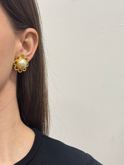 Клипсы Ромашки с жемчугом Moschino
