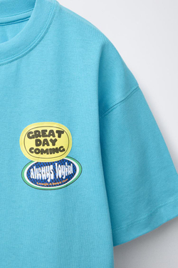 ZARA ФУТБОЛКА С НАШИВКАМИ, ЯРКО-СИНИЙ