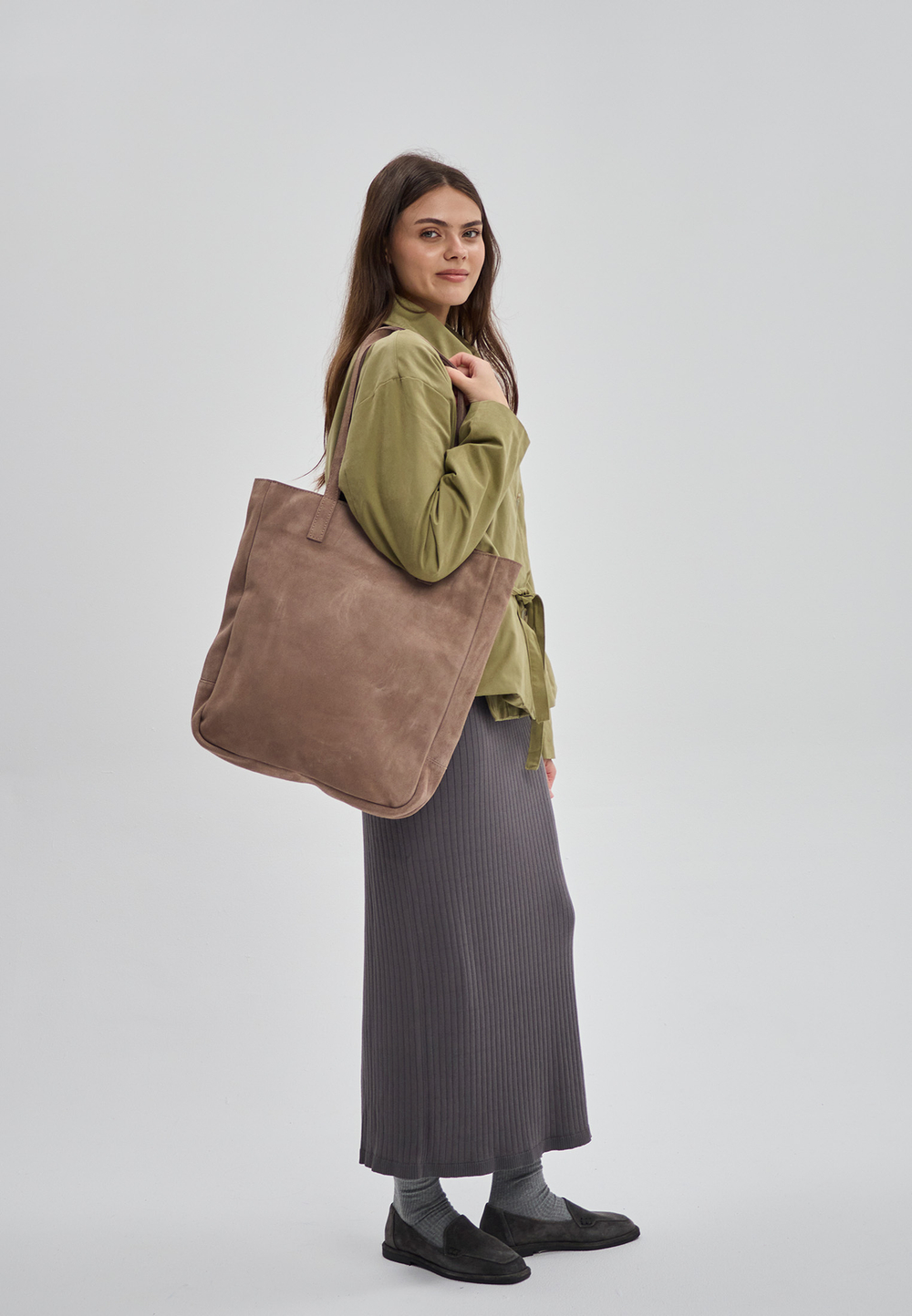 сумка шоппер капучино на молнии замша