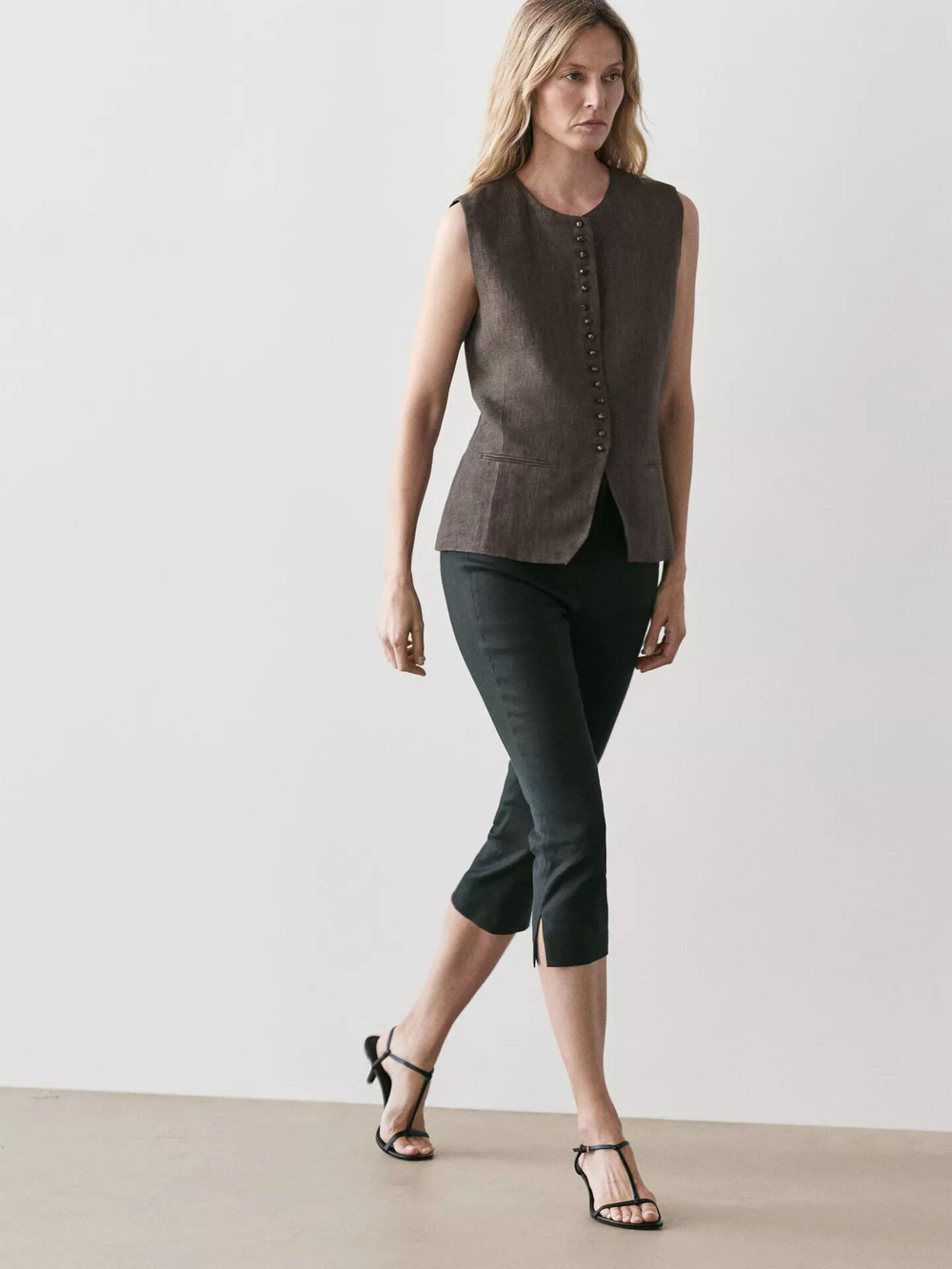 Жилет из 100% льна с пуговицами - MASSIMO DUTTI
