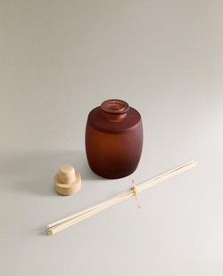 Zara Home PEAR & TONKA REED DIFFUSERS — ароматический диффузор с тростниковыми палочками, Груша и Тонка, 220 мл