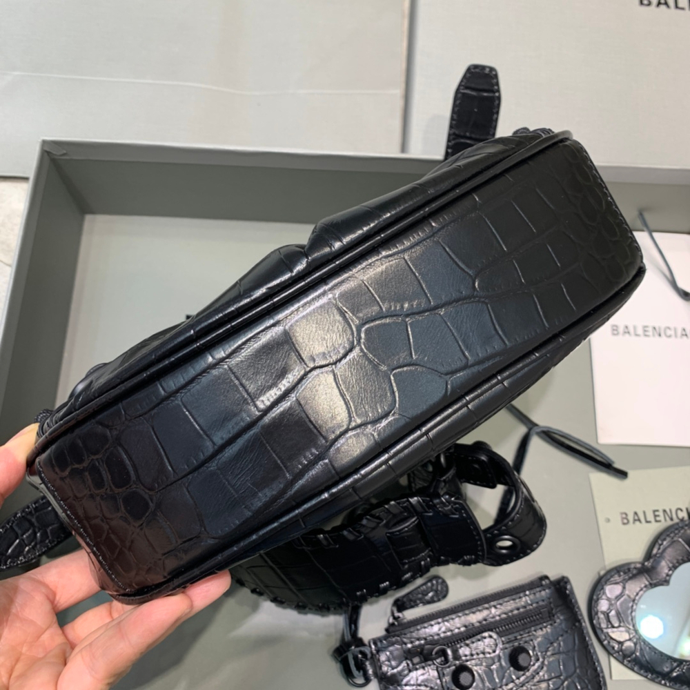 Balenciaga Le Cagole 26 cm