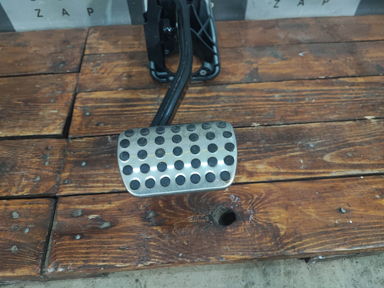 Педаль тормоза Mercedes C-Class (W205) 14-23 Б/У Оригинал A2052900800