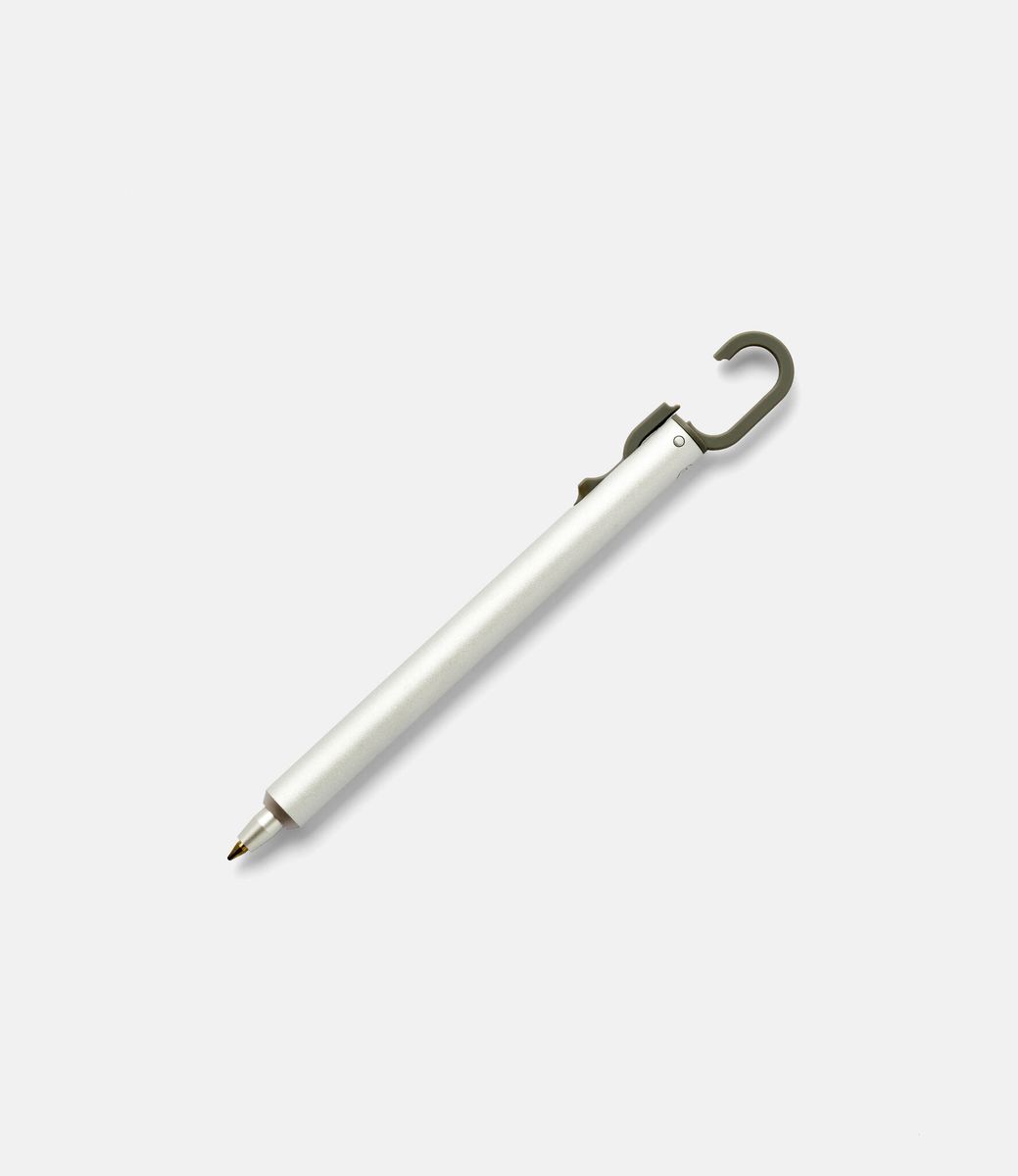 Ten Stationery Hang-On Silver — алюминиевая ручка с карабином