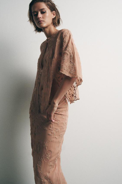 ZARA ЮБКА ИЗ ЖОРЖЕТА С ВЫШИВКОЙ И БУСИНАМИ, РОЗОВАТЫЙ