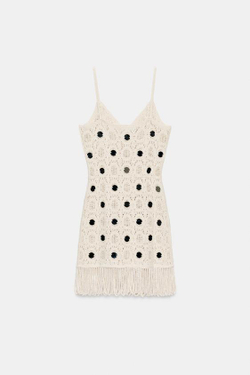 ZARA ТРИКОТАЖНОЕ ПЛАТЬЕ С ЗЕРКАЛЬНЫМИ ДЕТАЛЯМИ И БАХРОМОЙ, ЭКРЮ