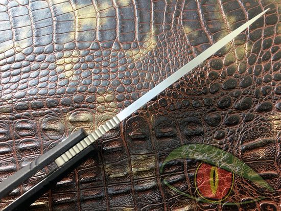 Складной нож Reptilian Джага-01 черный c клинком из стали D2, рукоять G10