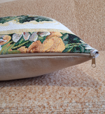 Декоративный гобеленовый чехол Белочка 47х47