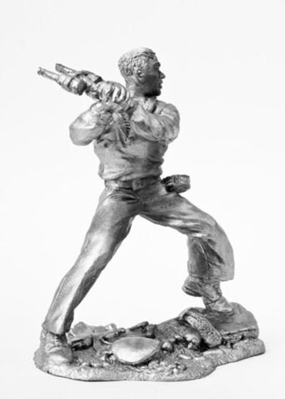 Оловянный солдатик Моряк со связкой гранат