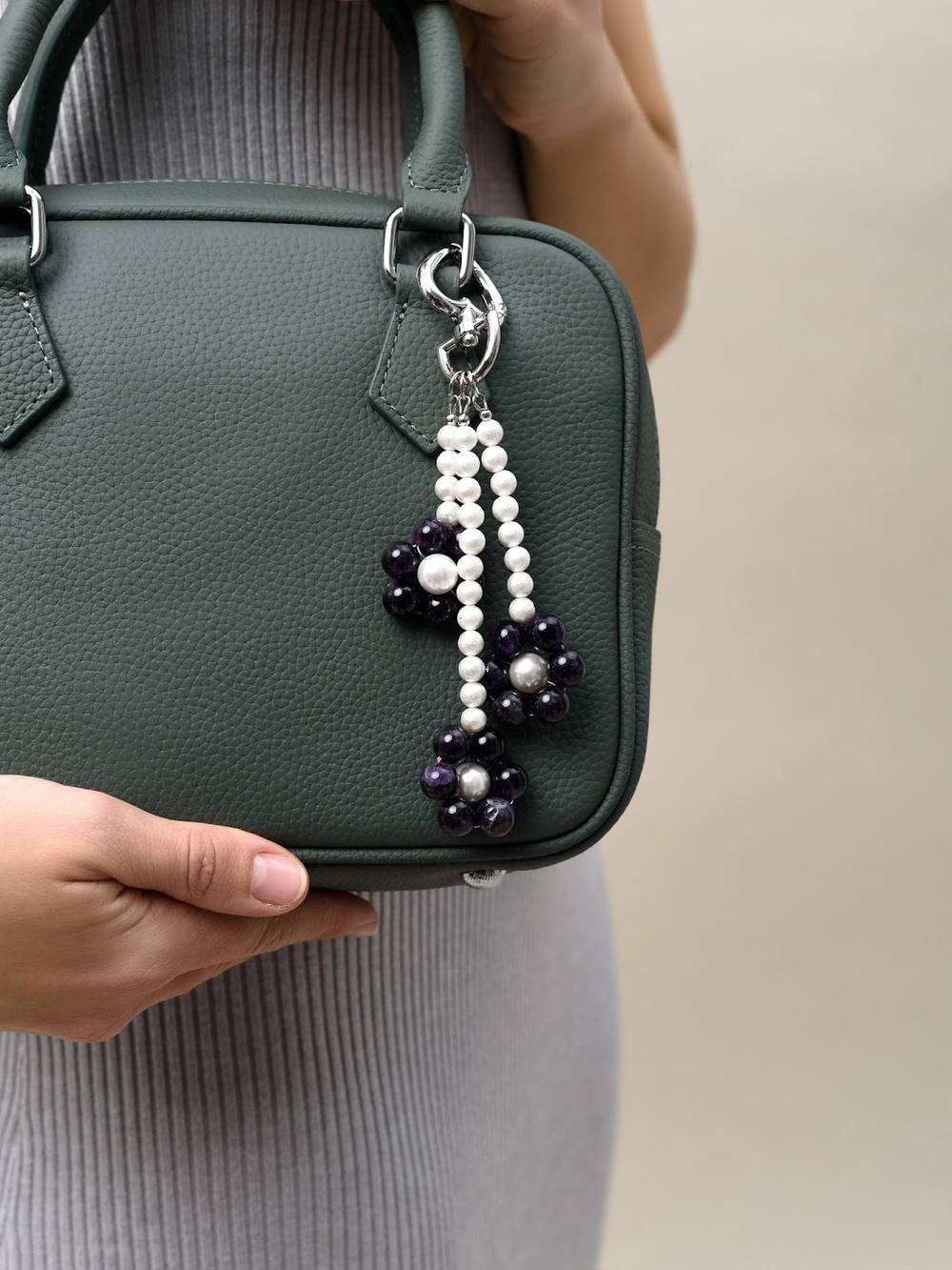 Брелок Flowers с аметистом Silver