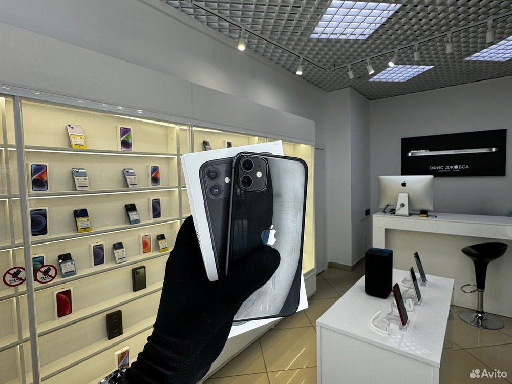 iPhone 11 64 ГБ б/у