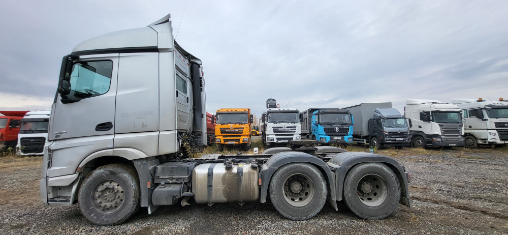 Mercedes-Benz Actros 6x4 Седельный тягач 2653 (Дизельный, 12,8 л, 530 л.с., АТ)
