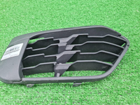 Решетка переднего бампера правая BMW X1 F48 15-19