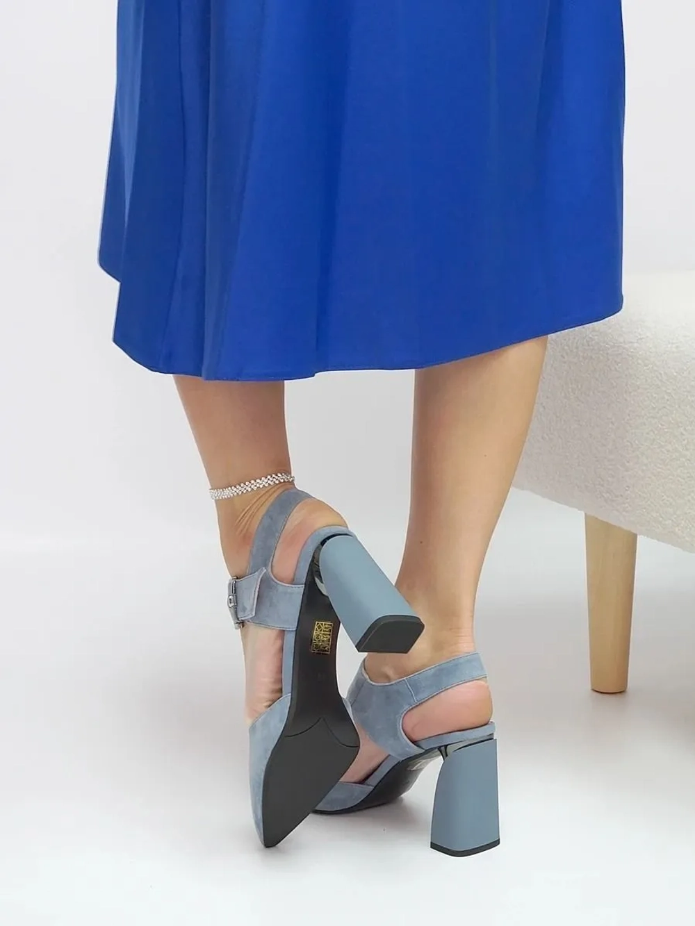 Босоножки женские натуральная замша