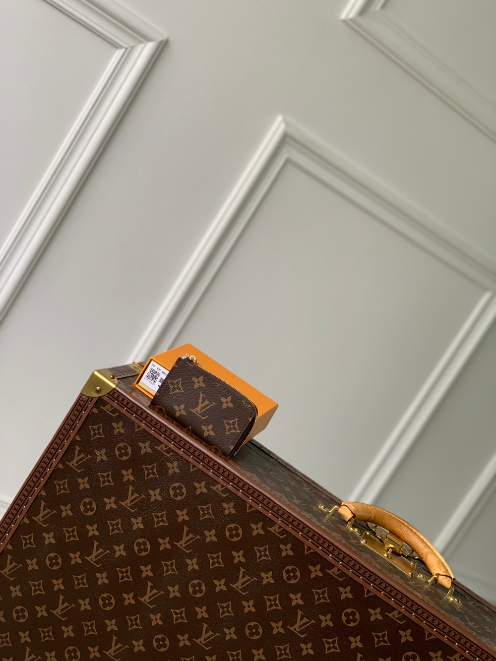 Louis Vuitton Noa Key Holder