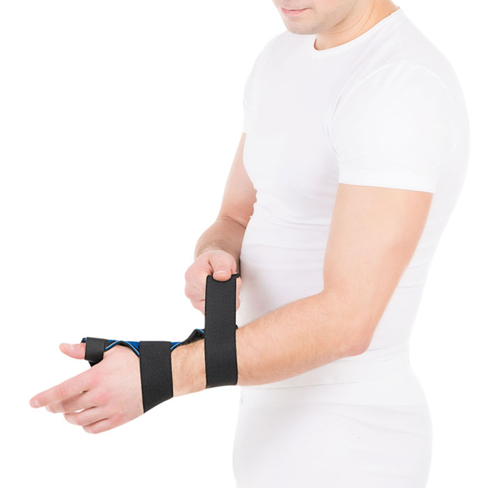 Бандаж на лучезапястный сустав с фиксацией первого пальца Тривес Т.36.12 (Т-8312)